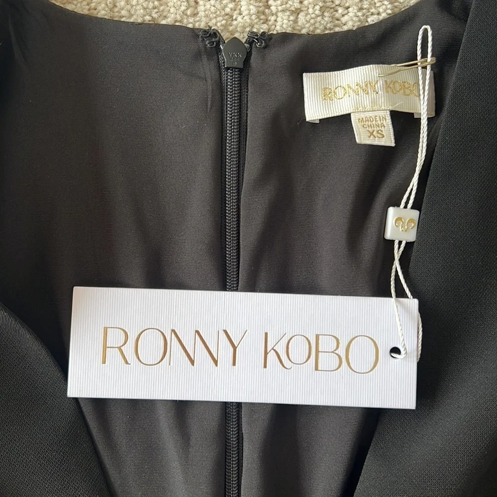 NWT RONNY KOBO Plunge Neckline Long Sleeve Belted Romper XS - Picture 6 of 8